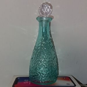 Elegant Teal Glass Vase with Crystal Stopper